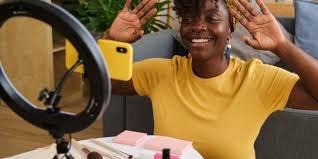 How to Make Money on Snapchat